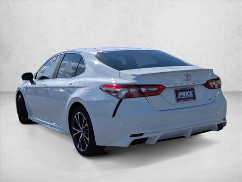 Used 2018 Toyota Camry SE w/ Moonroof Package FWD image 7