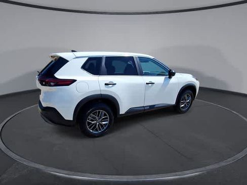 Used 2023 Nissan Rogue S FWD image 8
