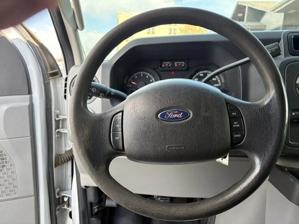 Used 2013 Ford E-150 and Econoline 150 w/ PWR Group RWD image 15