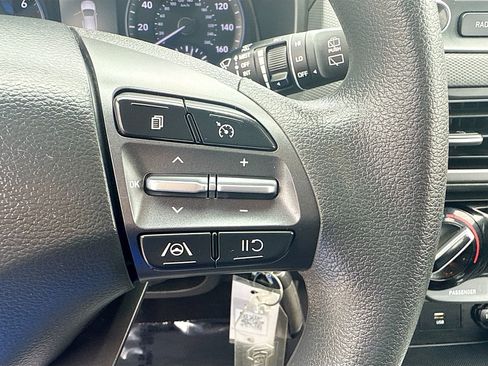 Used 2023 Hyundai Kona SE AWD/4WD image 35