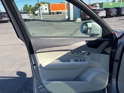 Used 2024 Volvo XC90 B5 Plus w/ Protection Package Premier AWD/4WD image 16