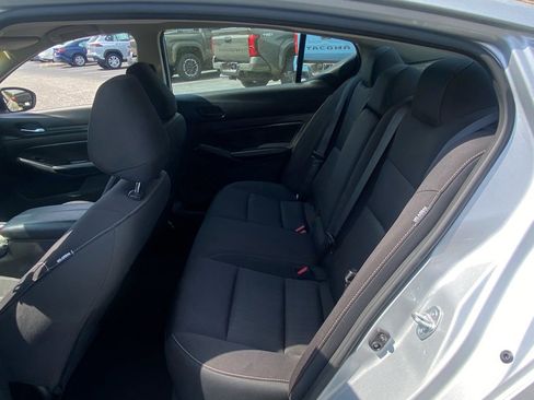 Used 2024 Nissan Altima 2.5 SV image 6