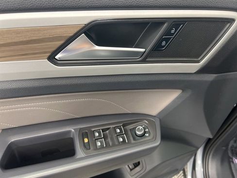 Used 2022 Volkswagen Atlas SEL image 14