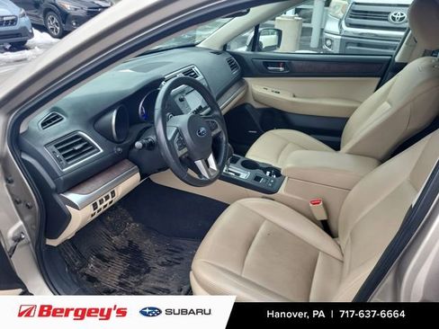 Used 2017 Subaru Outback 2.5i Limited image 8
