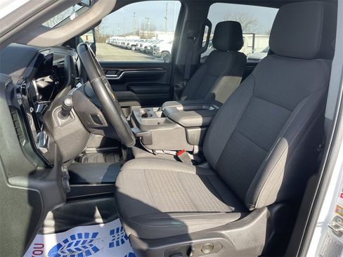 Used 2024 Chevrolet Silverado 3500 LT w/ Convenience Package image 4