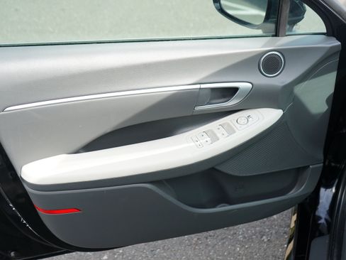 Used 2025 Hyundai Sonata SEL FWD image 15