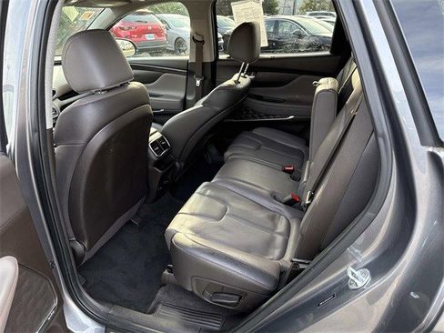 Used 2019 Hyundai Santa Fe Limited image 17