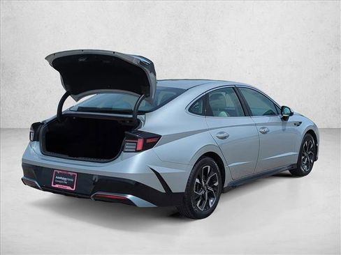 Used 2024 Hyundai Sonata SEL FWD image 5