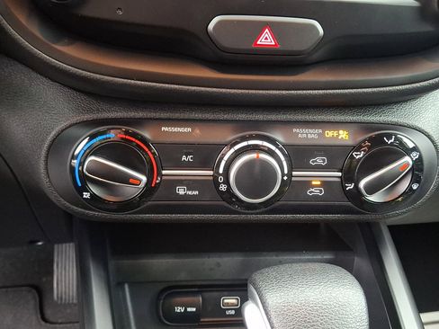 Used 2024 Kia Soul LX w/ Option Group 015 FWD image 15