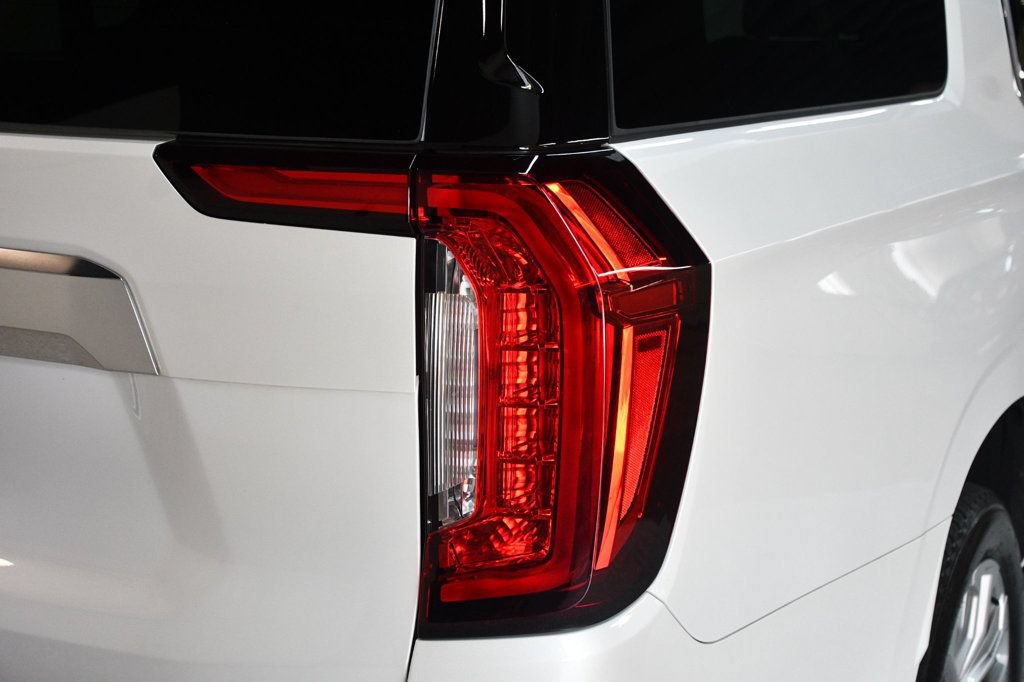 Used 2024 GMC Yukon XL Denali AWD/4WD image 14