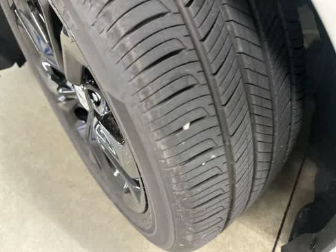 Certified 2025 Honda Accord SE image 28