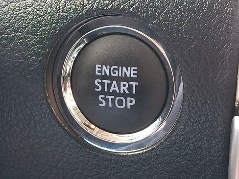 Used 2022 Toyota 4Runner Limited image 26