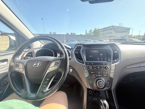 Used 2018 Hyundai Santa Fe Limited AWD/4WD image 19