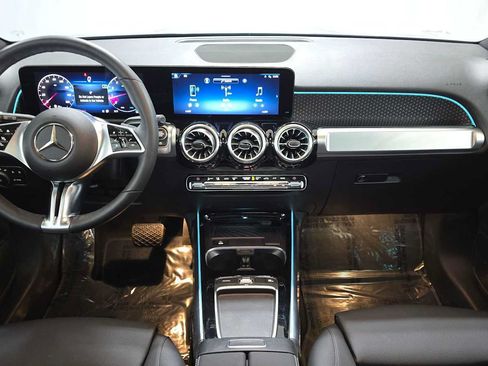 Certified 2026 Mercedes-Benz GLB 250 4MATIC image 19