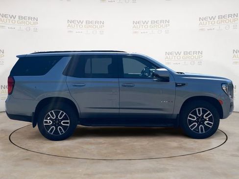 Used 2024 GMC Yukon AT4 w/ Technology Package AWD/4WD image 6