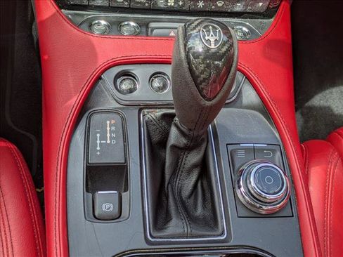 Used 2018 Maserati GranTurismo Sport RWD image 13