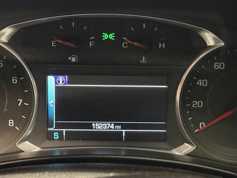 Used 2018 Chevrolet Equinox Premier image 21