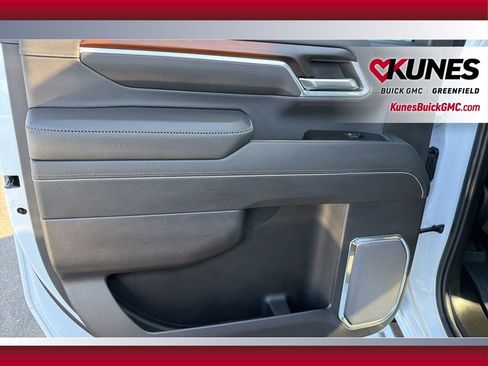 Used 2026 GMC Sierra 3500 Denali w/ Denali Reserve Package image 33