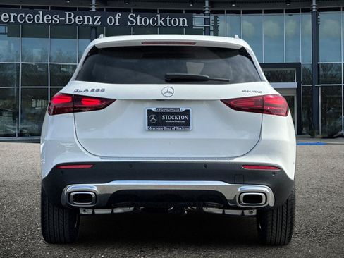 New 2026 Mercedes-Benz GLA 250 4MATIC image 5