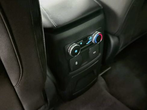 Used 2023 Ford Explorer XLT RWD image 24