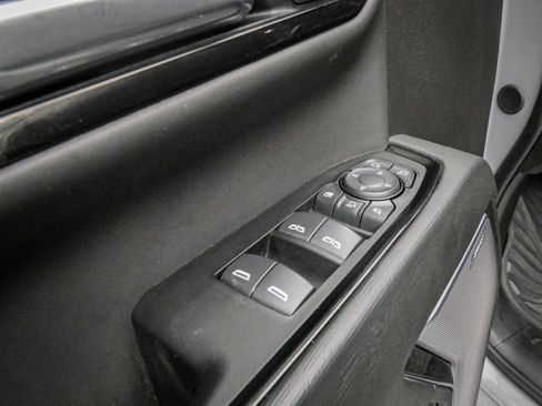 Used 2025 GMC Sierra 2500 AT4X w/ AT4X AEV Edition AWD/4WD image 15