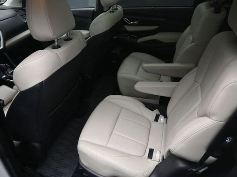Used 2023 Subaru Ascent Limited w/ Technology Package image 19