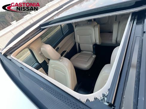 Used 2022 Ford Explorer XLT w/ Equipment Group 202A image 29