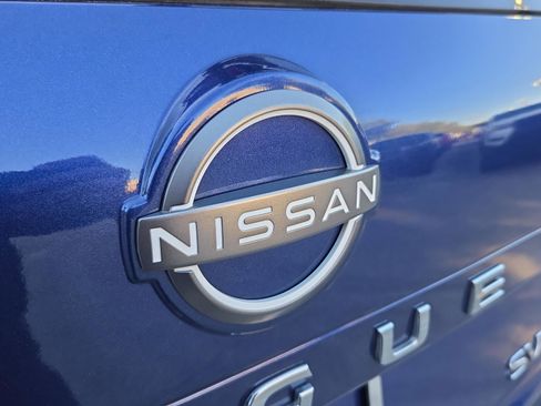 Used 2023 Nissan Rogue SV image 30