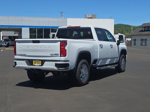 New 2026 Chevrolet Silverado 2500 High Country w/ Z71 Off-Road Package AWD/4WD image 5