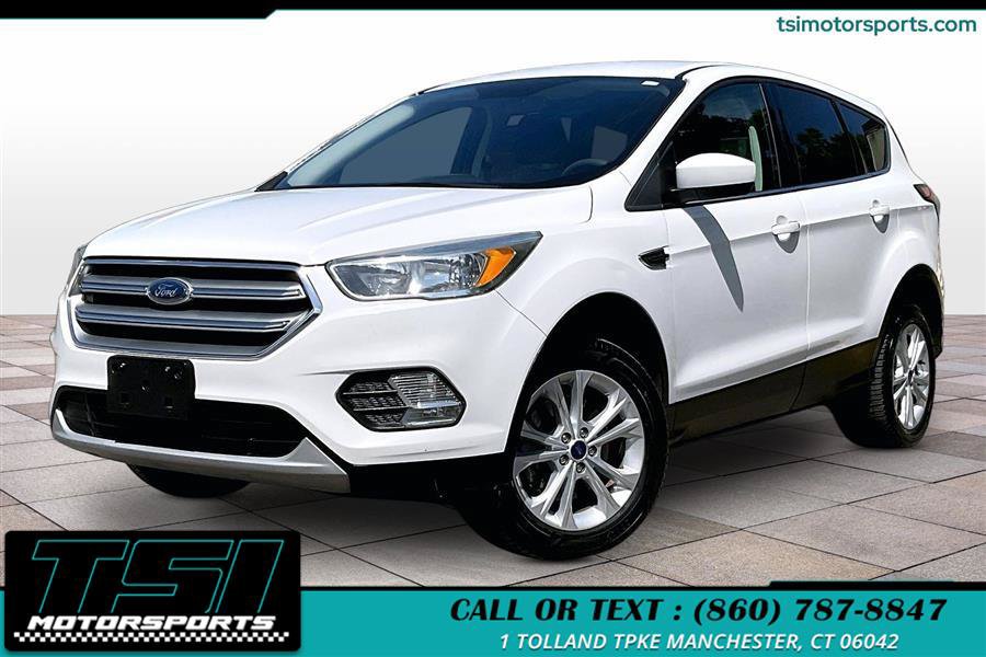 Used 2017 Ford Escape SE AWD/4WD image 1