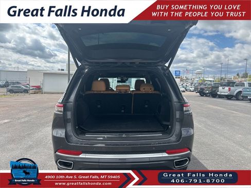 Used 2022 Jeep Grand Cherokee Summit AWD/4WD image 7