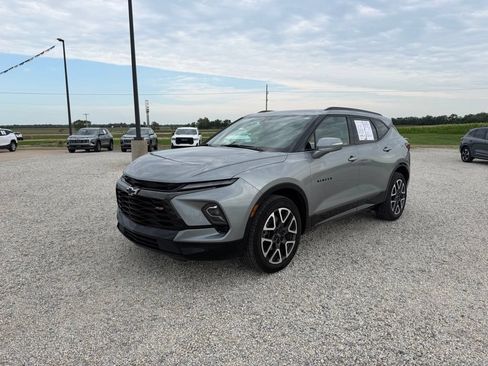 Used 2024 Chevrolet Blazer RS w/ LPO, Floor Liner Package FWD image 7