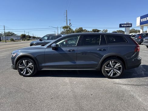 New 2026 Volvo V60 B5 Cross Country Plus w/ Protection Package Premier image 2