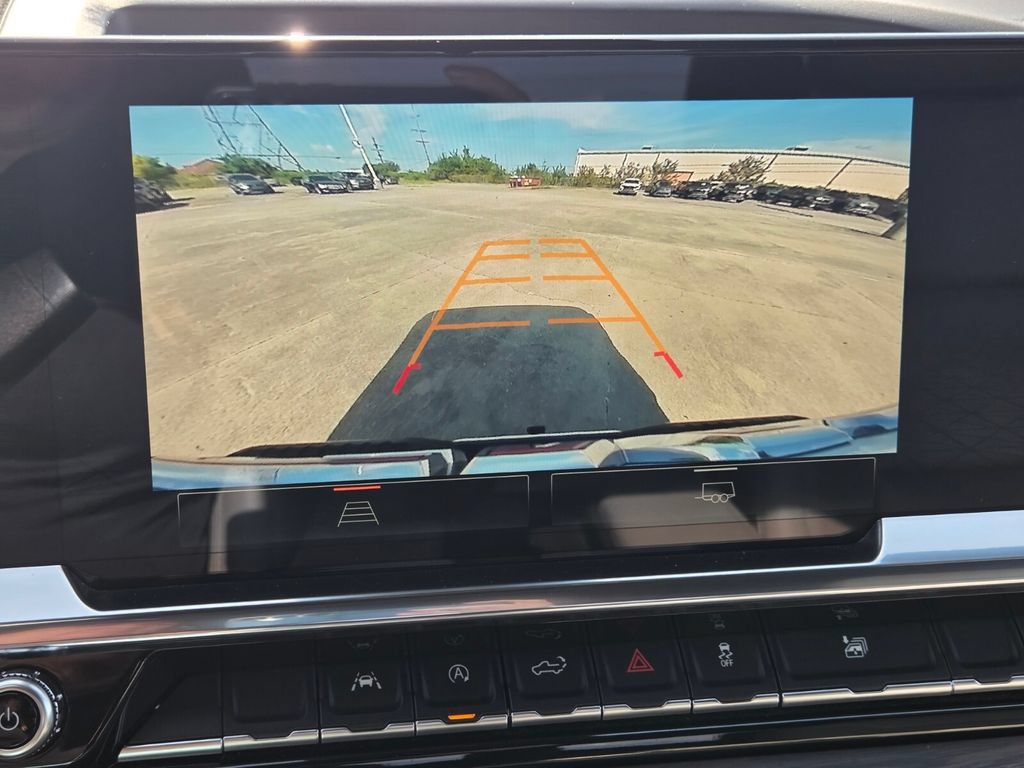 Used 2025 GMC Sierra 1500 SLT AWD/4WD image 16