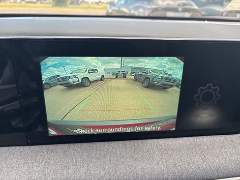 New 2025 Nissan Kicks SV image 16