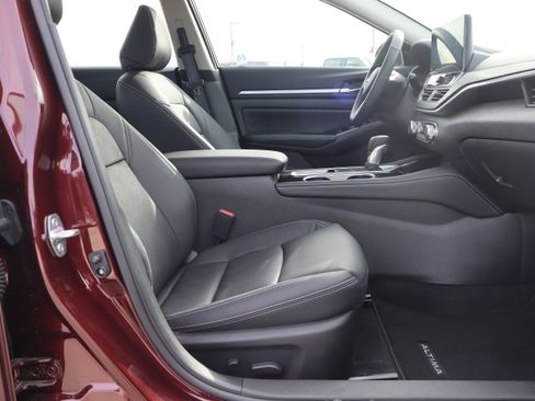 Used 2025 Nissan Altima 2.5 SL image 12