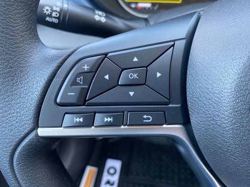New 2025 Nissan Versa SV w/ Trunk Package FWD image 22