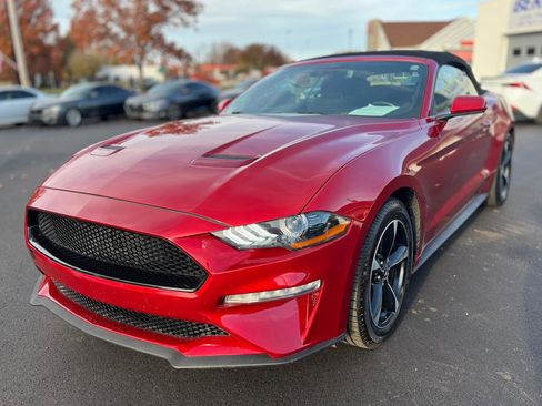 Used 2020 Ford Mustang Convertible w/ Equipment Group 101A RWD image 5