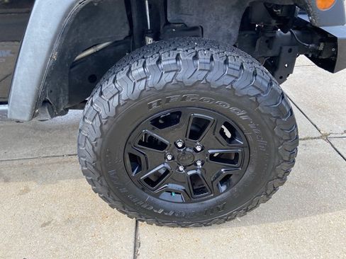 Used 2018 Jeep Wrangler Unlimited Sport AWD/4WD image 34