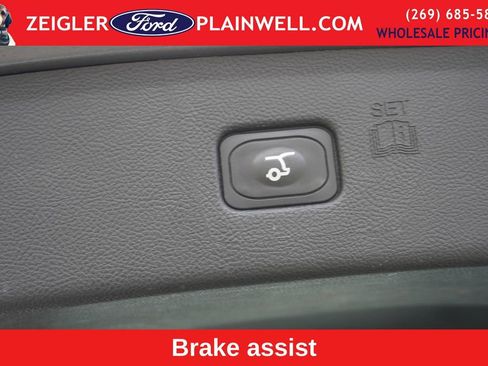 Used 2024 Ford Edge SEL w/ Convenience Package image 11