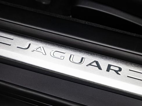 Used 2024 Jaguar F-TYPE R-Dynamic RWD image 15