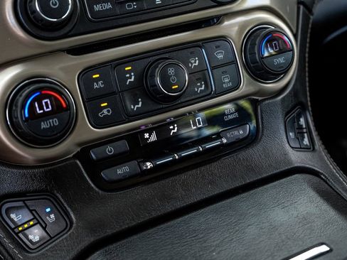 Used 2018 GMC Yukon XL Denali w/ Open Road Package image 27