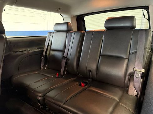 Used 2014 GMC Yukon XL Denali AWD/4WD image 24