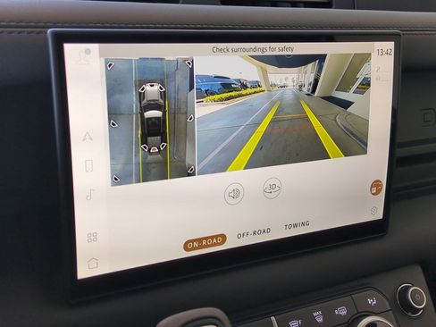 New 2025 Land Rover Defender 110 S image 17