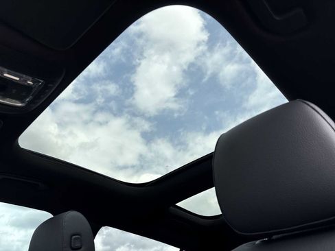 New 2026 Mercedes-Benz GLB 250 4MATIC image 17