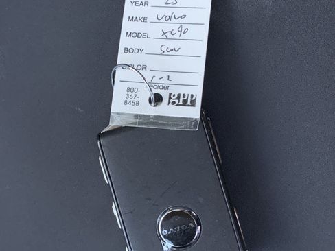 Used 2025 Volvo XC90 B5 Plus image 37