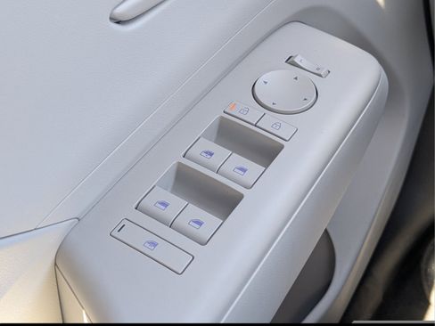 Certified 2026 Hyundai Kona SE FWD image 23