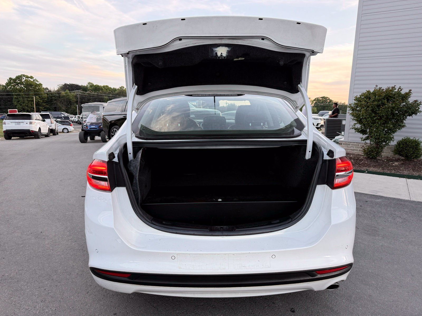 Used 2018 Ford Fusion SE w/ Equipment Group 602A FWD image 39