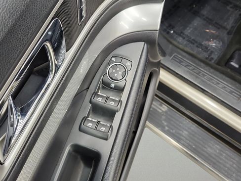 Used 2017 Ford Explorer XLT w/ Equipment Group 201A image 13