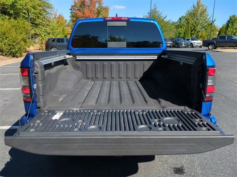 Used 2024 Nissan Frontier SL w/ Technology Package image 12
